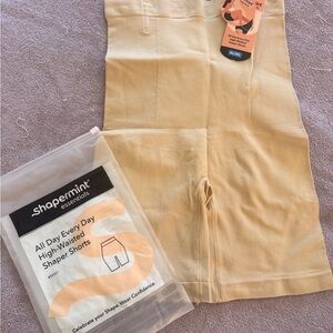 NWT XL/2XL Shapermint Essentials High-Waisted Shaper Shorts in Tan